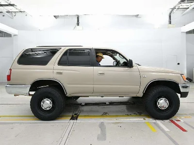 TOYOTA HILUX SURF