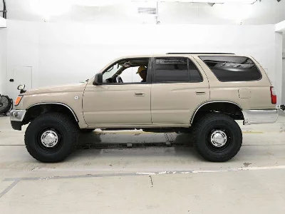 TOYOTA HILUX SURF