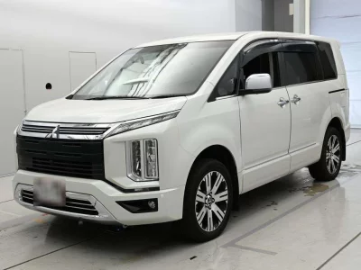 MITSUBISHI DELICA D5