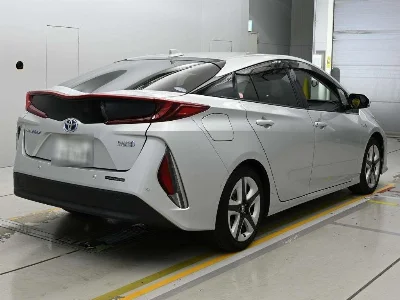 TOYOTA PRIUS PHV