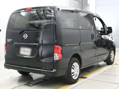 NISSAN NV200