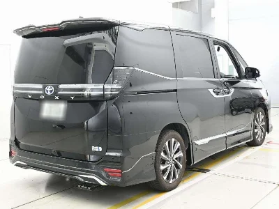 Статистика аукционов Toyota Voxy