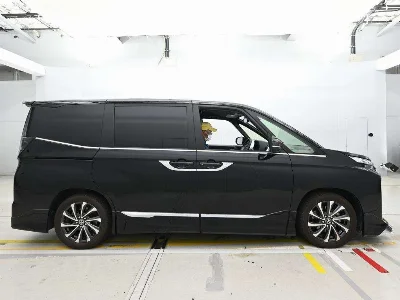 Статистика аукционов Toyota Voxy