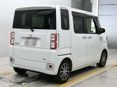 TOYOTA PIXIS MEGA