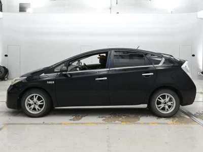 TOYOTA PRIUS PHV