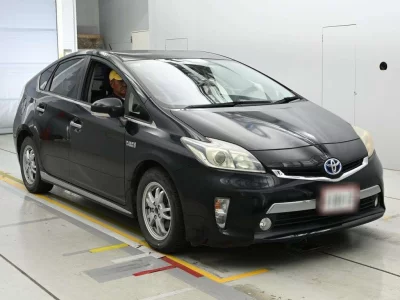 TOYOTA PRIUS PHV