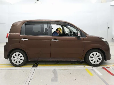 TOYOTA SPADE