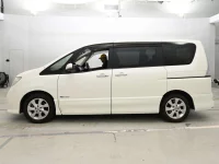 Цена авто Nissan Serena с аукционов Японии, номер кузова HFC26, пробег 200 000, оценка 2