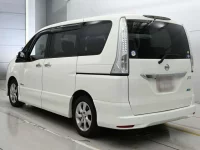 Цена авто Nissan Serena с аукционов Японии, номер кузова HFC26, пробег 200 000, оценка 2