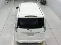Цена авто Nissan Serena с аукционов Японии, номер кузова HFC26, пробег 200 000, оценка 2