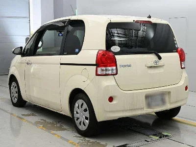 TOYOTA PORTE