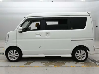 NISSAN CLIPPER RIO