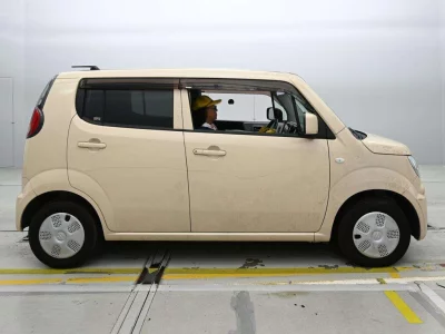 SUZUKI MRWAGON