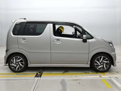 SUZUKI WAGON R CUSTOM Z