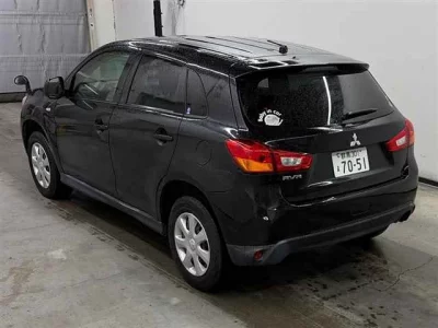 MITSUBISHI RVR