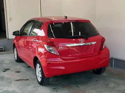 TOYOTA VITZ