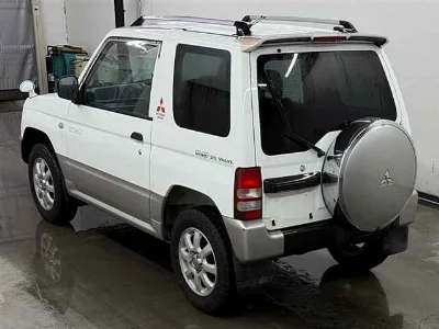 MITSUBISHI PAJERO MINI