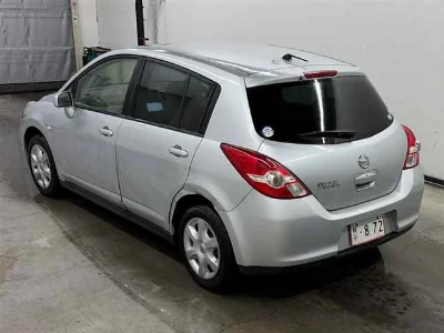 NISSAN TIIDA