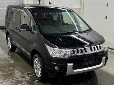 MITSUBISHI DELICA D5