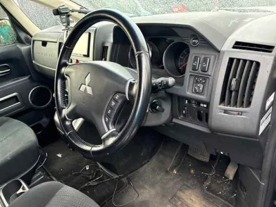 MITSUBISHI DELICA D5