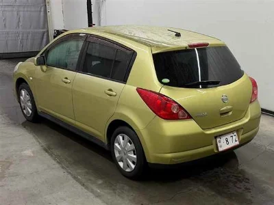 NISSAN TIIDA