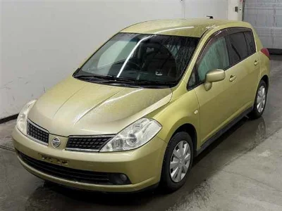 NISSAN TIIDA
