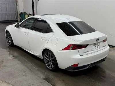 LEXUS IS