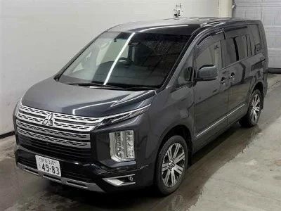 Mitsubishi Delica D:5
