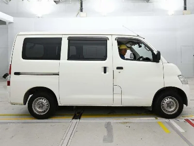 TOYOTA LITE ACE VAN