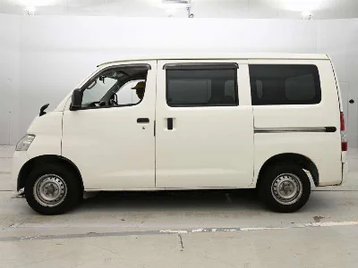 TOYOTA LITE ACE VAN
