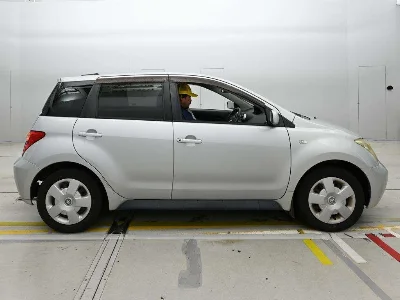 TOYOTA IST