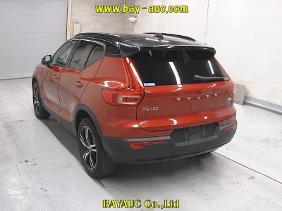 VOLVO XC40