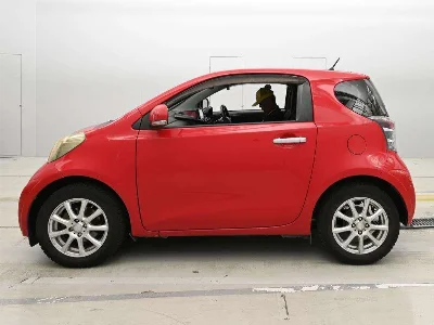 Toyota iQ