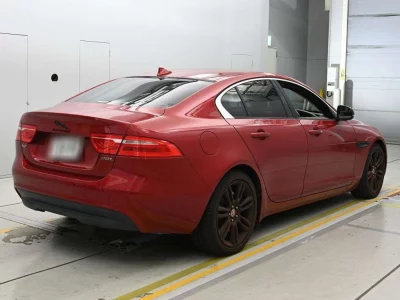 JAGUAR XE