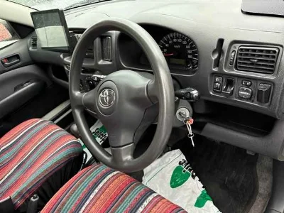 TOYOTA SUCCEED