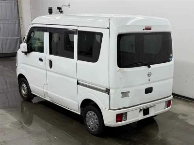 NISSAN CLIPPER VAN