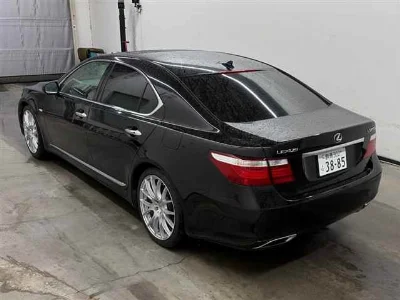 LEXUS LS