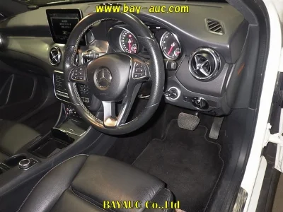 MERCEDES BENZ GLA