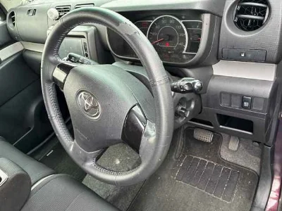 TOYOTA PIXIS SPACE