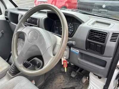 NISSAN CLIPPER TRUCK