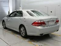 Цена авто Toyota Crown с аукционов Японии, номер кузова GRS200, пробег 35 000, оценка 7