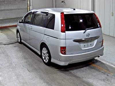 TOYOTA ISIS
