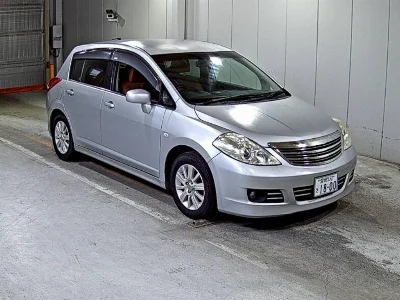 NISSAN TIIDA