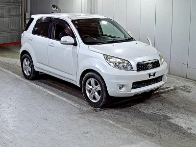 TOYOTA RUSH