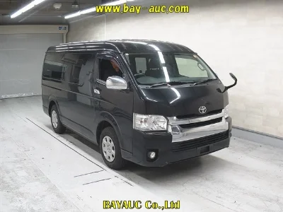 TOYOTA HIACE