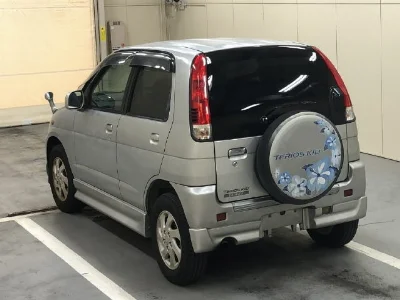 DAIHATSU TERIOS KID