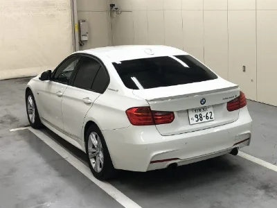 BMW 3 SERIES