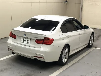 BMW 3 SERIES