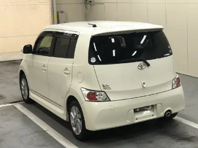 TOYOTA BB