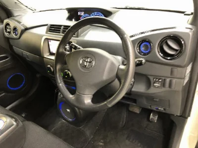 TOYOTA BB